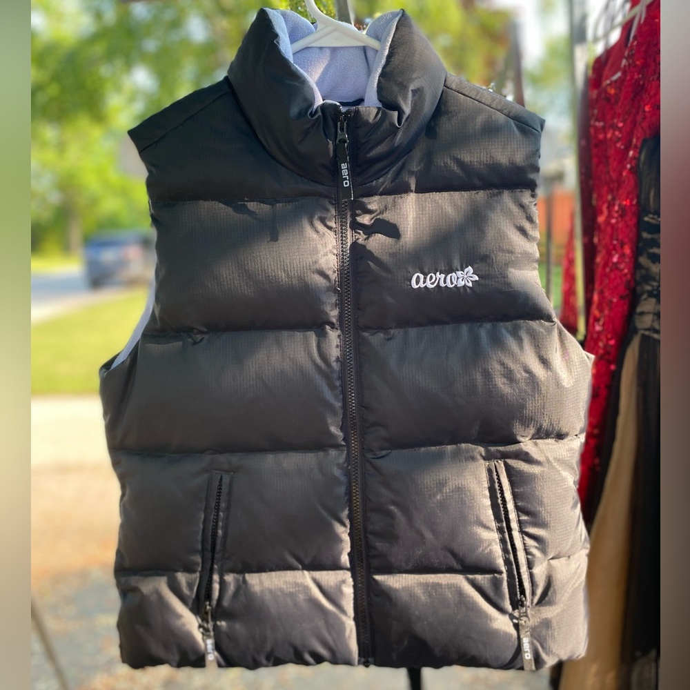 Aeropostale “Aero” Vintage Y2K Black Puffer Vest